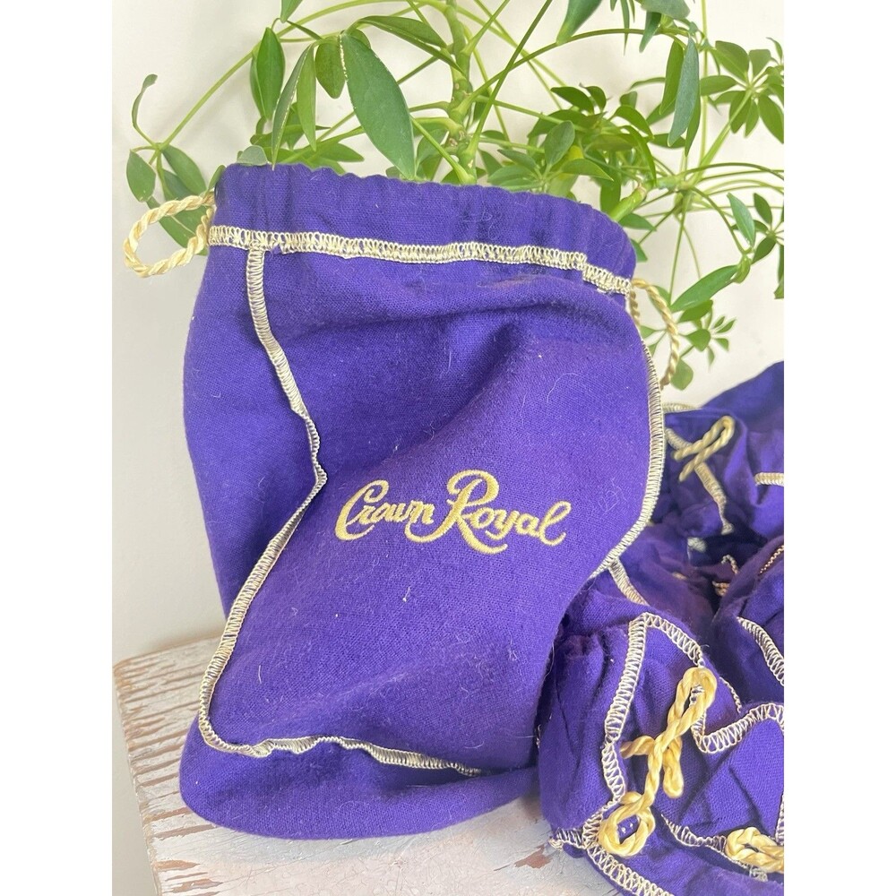 Vintage Crown Royal Velvet Feel Royal Purple Gold String Tie Bags Lot Of 16